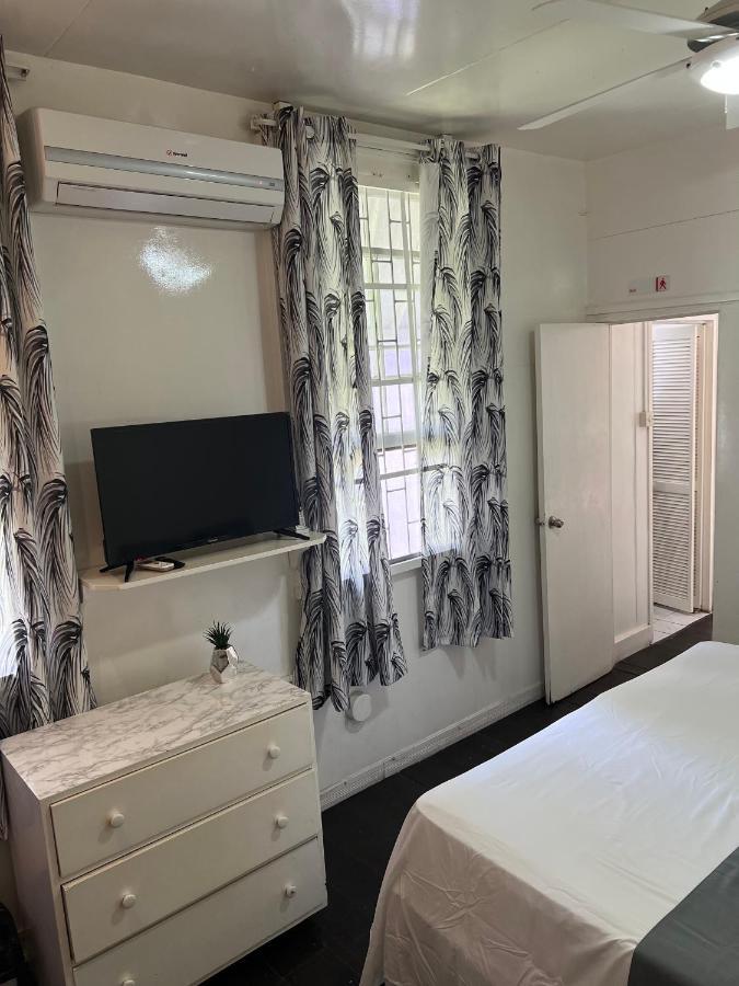 Beach Guest House Cleverdale Bridgetown Esterno foto