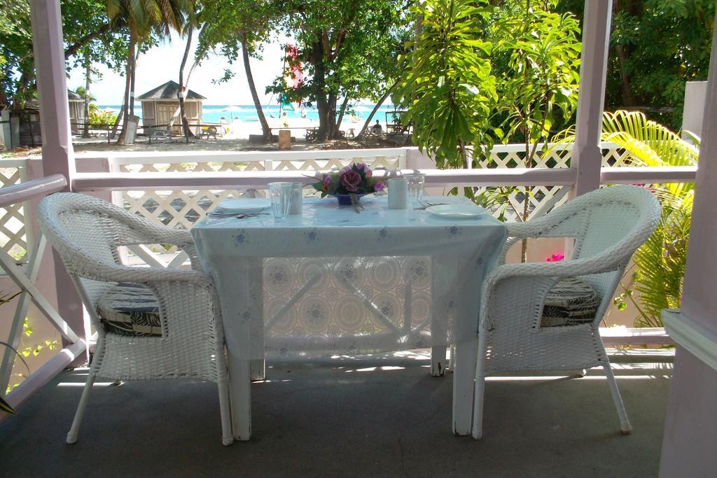 Beach Guest House Cleverdale Bridgetown Esterno foto
