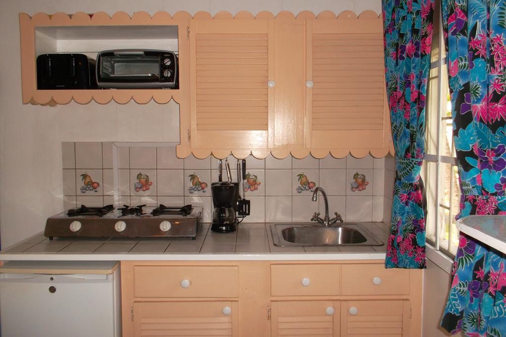 Beach Guest House Cleverdale Bridgetown Esterno foto
